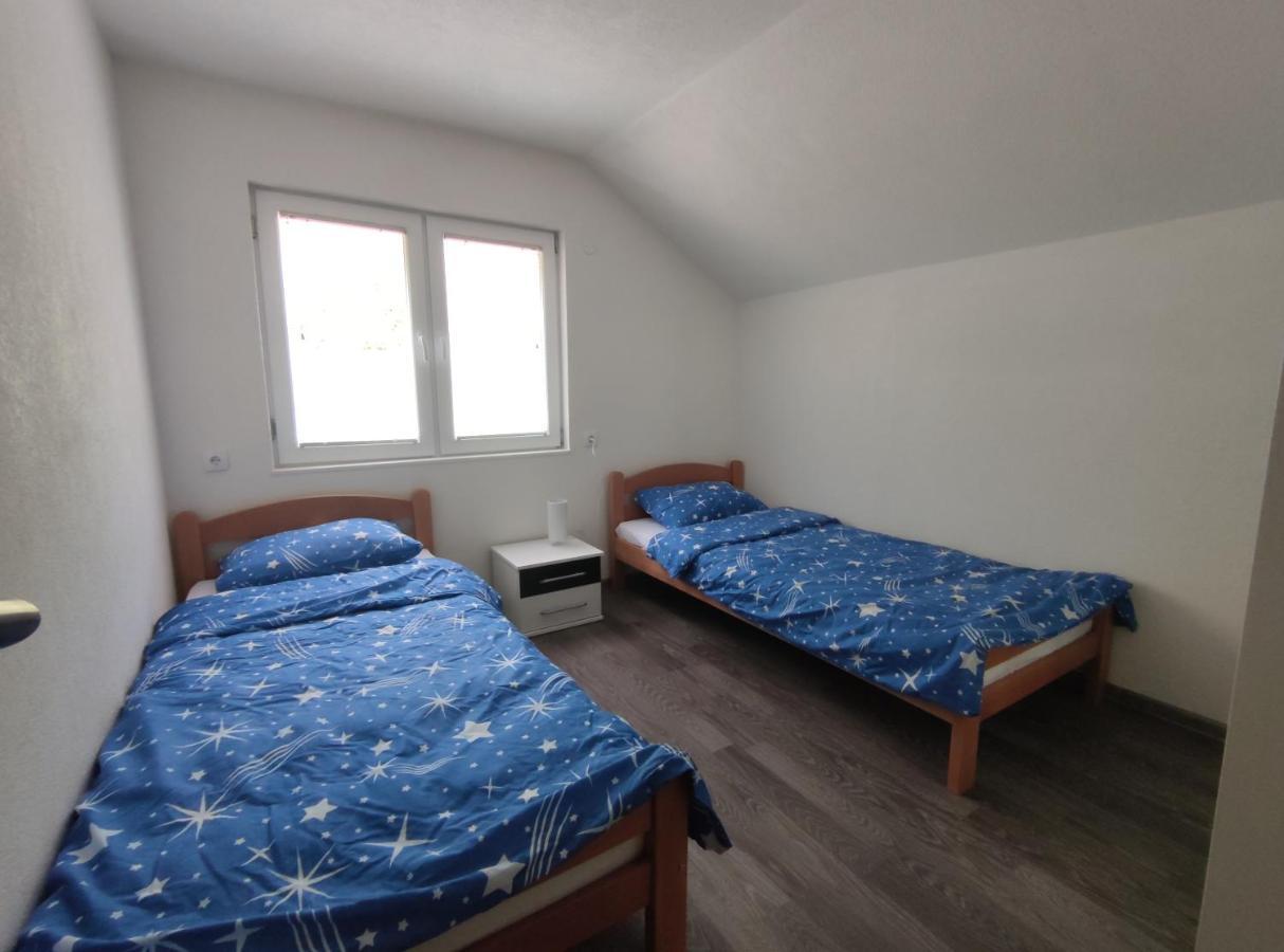 Apartman Amina-Ahmad Vinac-Яйце Екстер'єр фото